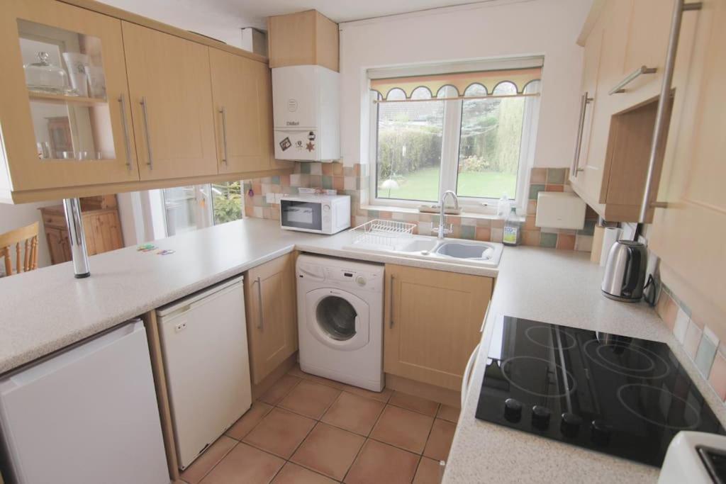 2 Bed House - Bhx - Nec Villa โซลิฮัล ภายนอก รูปภาพ