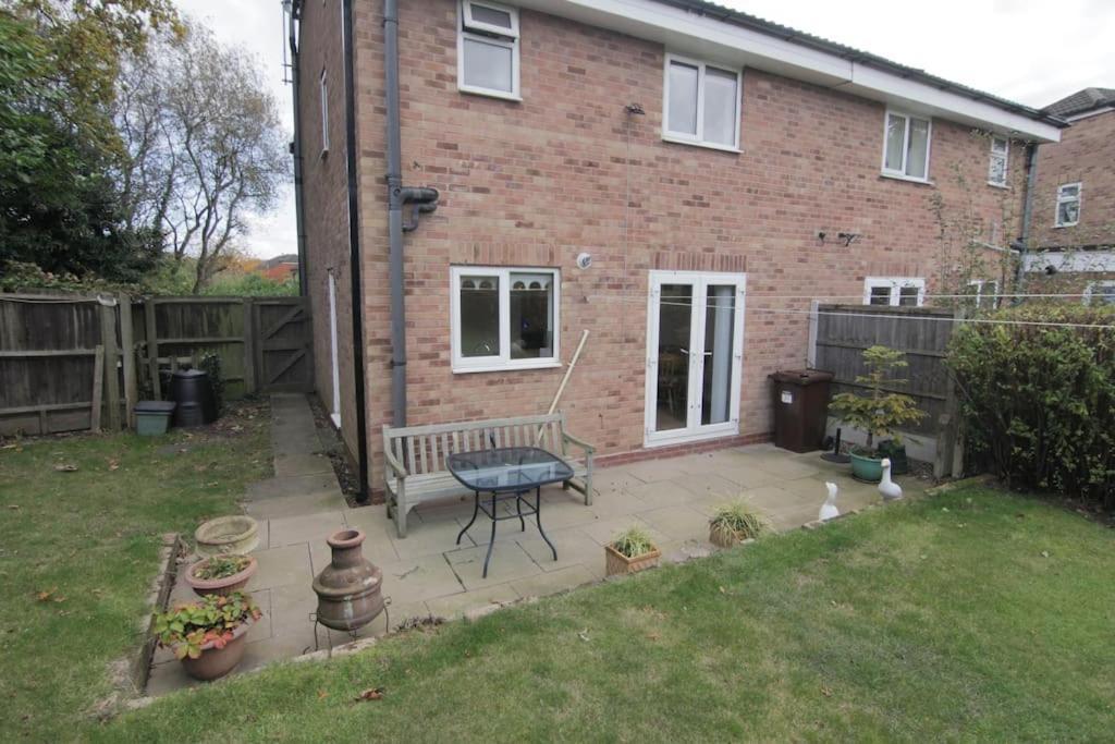 2 Bed House - Bhx - Nec Villa โซลิฮัล ภายนอก รูปภาพ